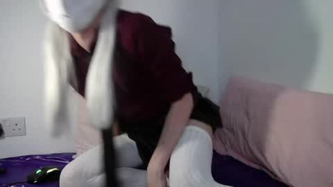 0tter  chan online show from April 26, 5:11 pm