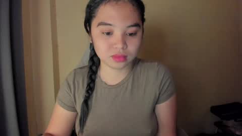 0wwlo0k online show from March 31, 5:42 am