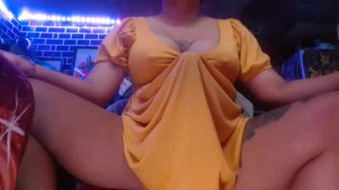  i am trixie im Your Selfsucking Mistress  online show from September 9, 1:04 am