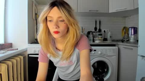 Snapshot of _alice_kitty chatting on January 3, 9:25 am Gaylord online show from January 3, 9:25 am