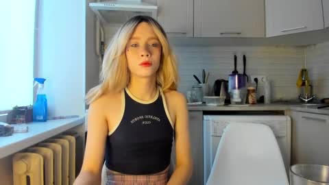 Snapshot of _alice_kitty chatting on January 5, 8:22 am Gaylord online show from January 5, 8:22 am