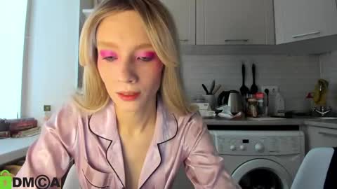 Snapshot of _alice_kitty chatting on January 14, 9:56 am Gaylord online show from January 14, 9:56 am