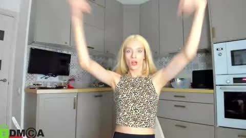 Snapshot of _alice_kitty chatting on September 18, 4:45 pm Gaylord online show from September 18, 4:45 pm