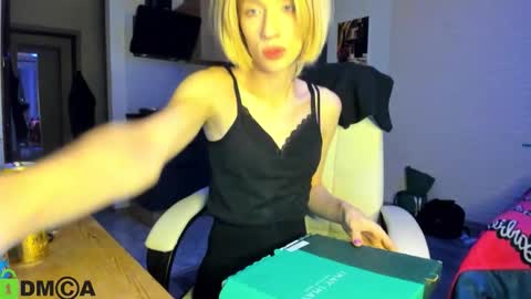 Snapshot of _alice_kitty chatting on October 10, 7:04 pm Gaylord online show from October 10, 7:04 pm