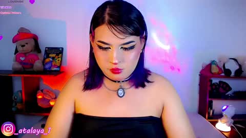 independent model atalaya online show from January 5, 3:43 am