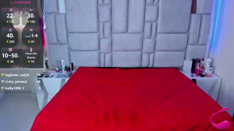    online show from January 6, 10:15 pm