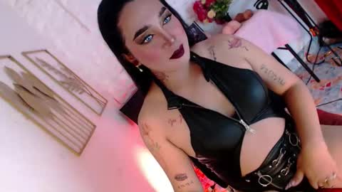 Caroline online show from December 4, 6:40 am