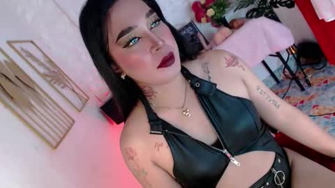 Caroline online show from December 18, 8:53 am