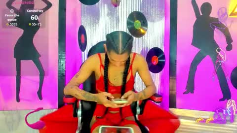Snapshot of _nickyminach chatting on October 18, 7:28 pm Nicky Please help me with your thumbs up its importan online show from October 18, 7:28 pm
