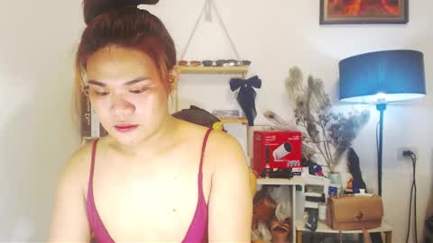 Adellahuge05 online show from December 22, 3:06 pm