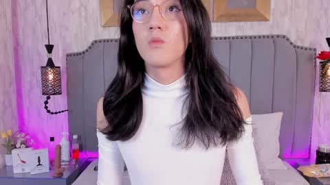 Aisha  online show from February 1, 11:54 am