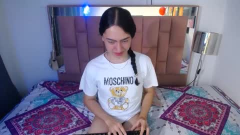 -- ALEXIS -- online show from September 25, 2:07 am