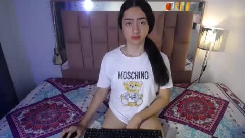 -- ALEXIS -- online show from October 1, 2:12 am