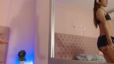 Snapshot of alice_sofia chatting on October 16, 1:44 pm Sofia online show from October 16, 1:44 pm