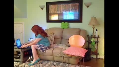 Alicia deHart  Help me reach 1000 Followers. Its FREE online show from March 16, 10:35 pm