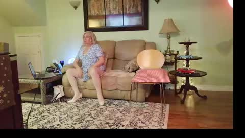 Alicia deHart  Help me reach 1000 Followers. Its FREE online show from April 13, 1:31 am