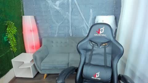 Alice online show from December 25, 5:58 pm