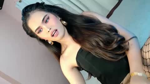 LEXY online show from February 4, 1:59 pm