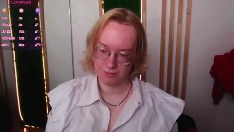 Hi im Amanda online show from July 2, 1:49 pm