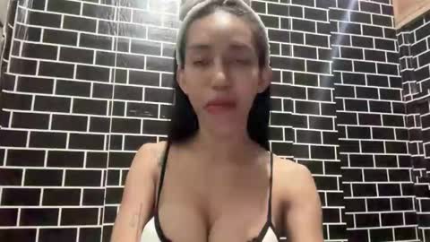 anawalters online show from November 8, 3:29 am