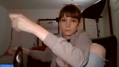 Snapshot of andrea_davenport chatting on December 3, 7:27 am andrea online show from December 3, 7:27 am