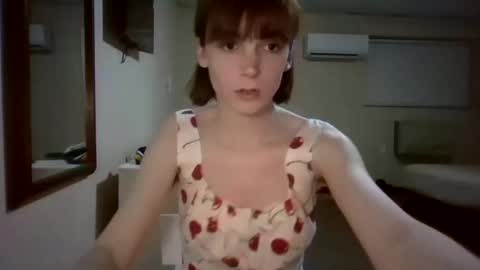 Snapshot of andrea_davenport chatting on March 2, 4:39 am andrea online show from March 2, 4:39 am