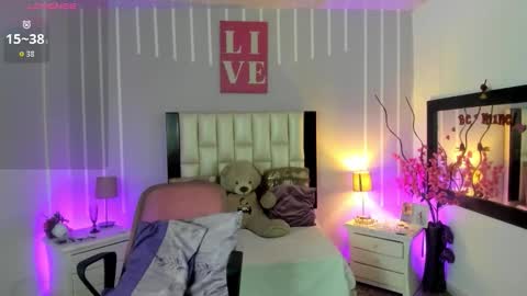 Andrea online show from February 6, 12:00 pm