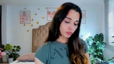 Anabella online show from April 24, 8:45 pm