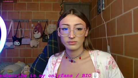 Annie online show from December 5, 11:44 am