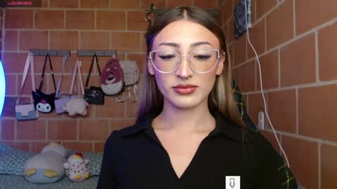 Annie online show from December 14, 1:06 pm