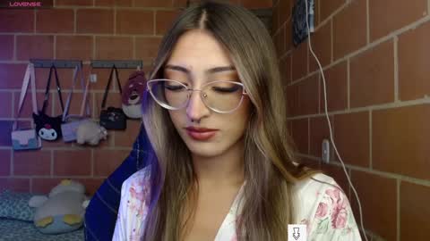 Annie online show from December 16, 1:54 pm