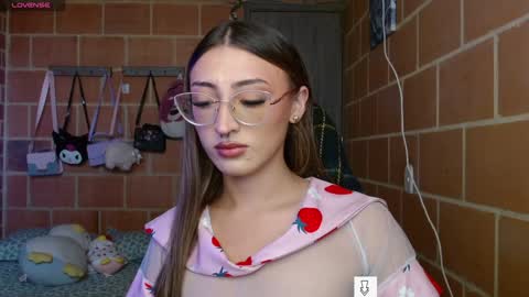 Annie online show from December 18, 1:56 pm