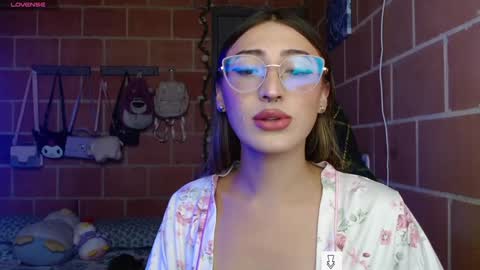 Annie online show from December 28, 2:10 pm