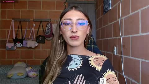 Annie online show from January 3, 4:48 pm