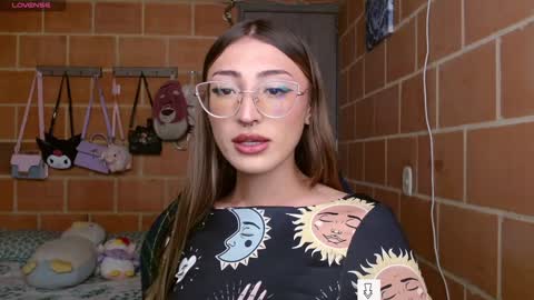 Annie online show from January 16, 1:58 pm