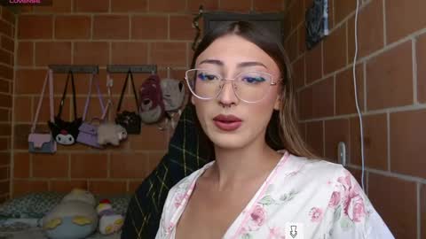 Annie online show from January 18, 1:53 pm