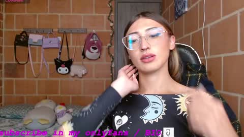 Annie online show from January 29, 2:10 pm