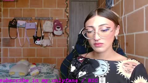 Annie online show from January 30, 3:51 pm