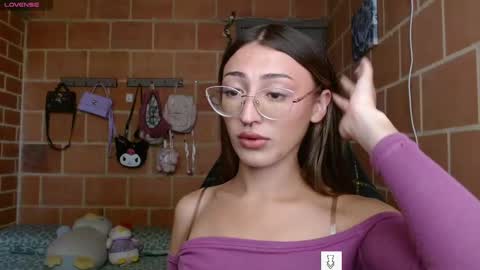 Annie online show from February 10, 2:05 pm