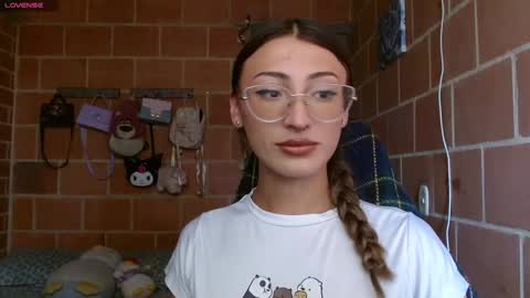 Annie online show from February 17, 4:59 pm