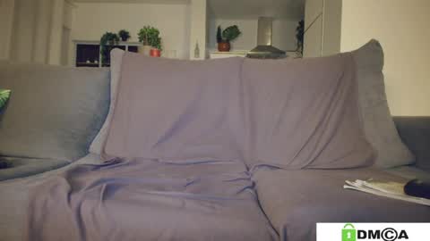 Sexy Ladybug online show from April 24, 12:30 pm