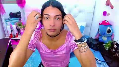 antonela_xx3 online show from March 6, 9:07 pm