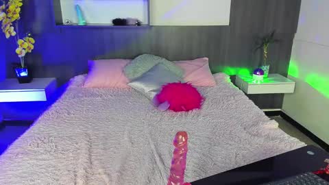 Ari  online show from February 8, 4:14 am