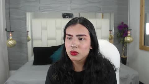 Ari  online show from March 3, 11:45 pm