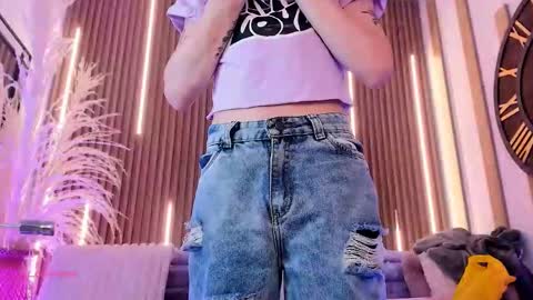 Ari  online show from December 1, 12:51 pm