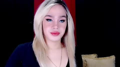 ARIANNE CUMS  online show from January 12, 8:03 pm