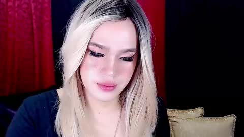 ARIANNE CUMS  online show from January 20, 5:59 pm