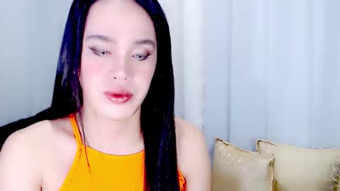 ARIANNE CUMS  online show from March 14, 8:40 am