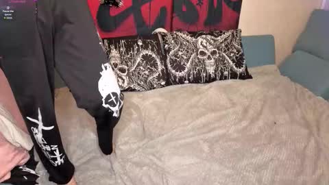 Snapshot of arina_rose chatting on October 15, 4:51 pm Alove online show from October 15, 4:51 pm