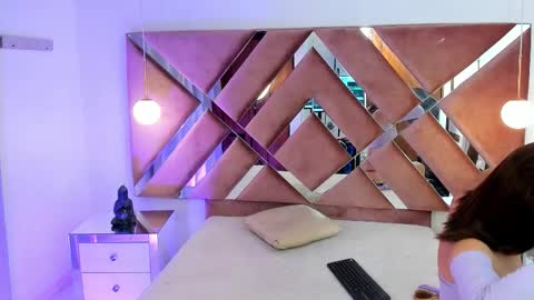 Aron cruz  online show from January 19, 1:42 pm